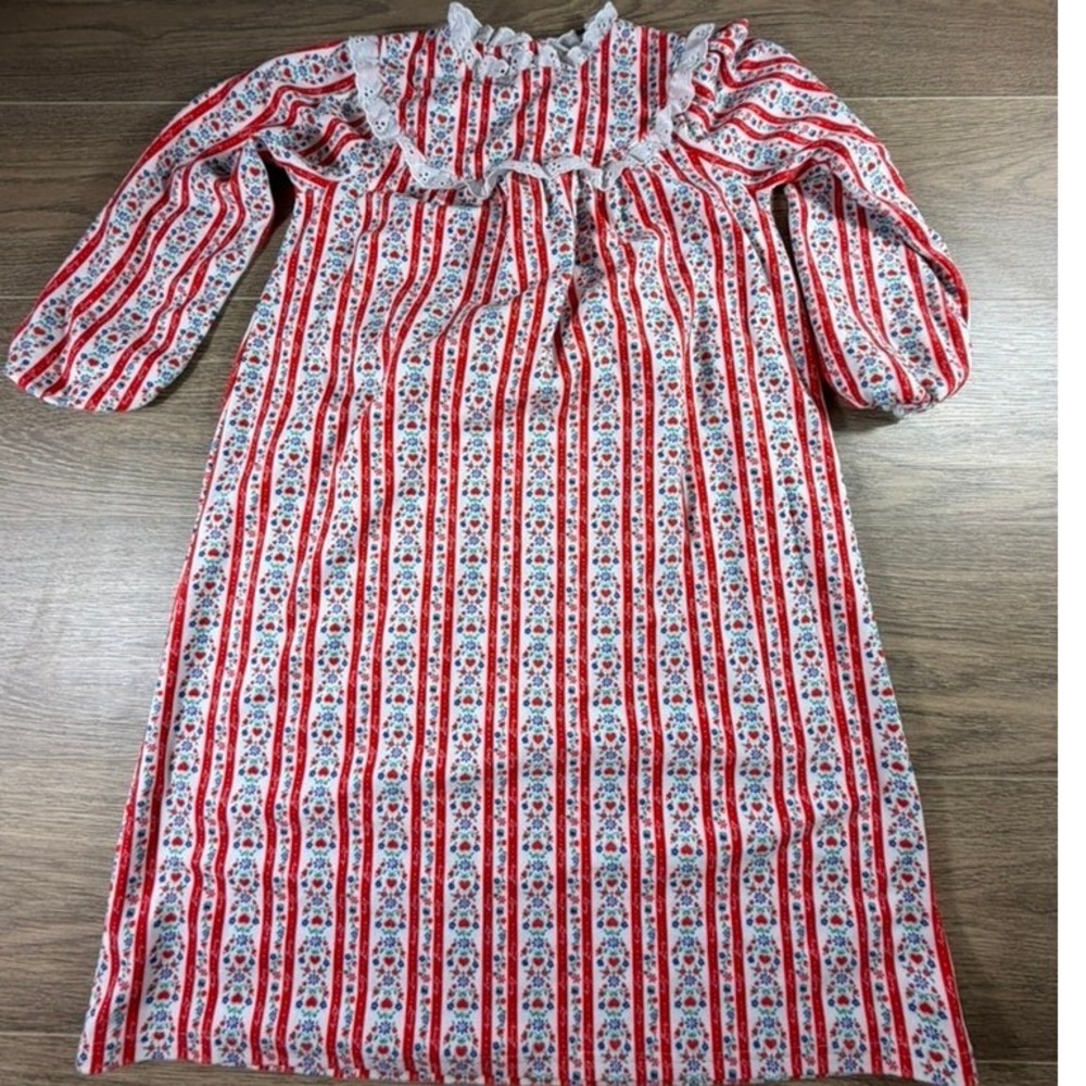 Lanz of Salzburg Girls Red White Stripe Floral Heart Long Nightgown Lace Trim M